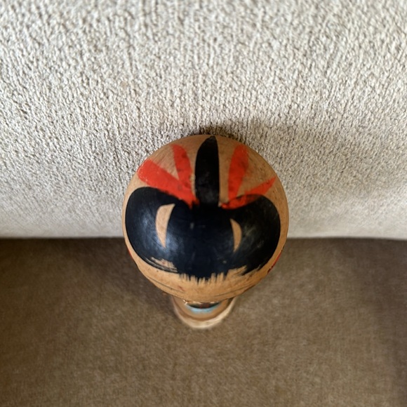 Vintage 1950s Hand Carved & Hand Painted Japanese Kokeshi Doll 7” - Picture 9 of 10